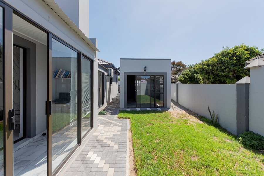 3 Bedroom Property for Sale in Country Club Western Cape